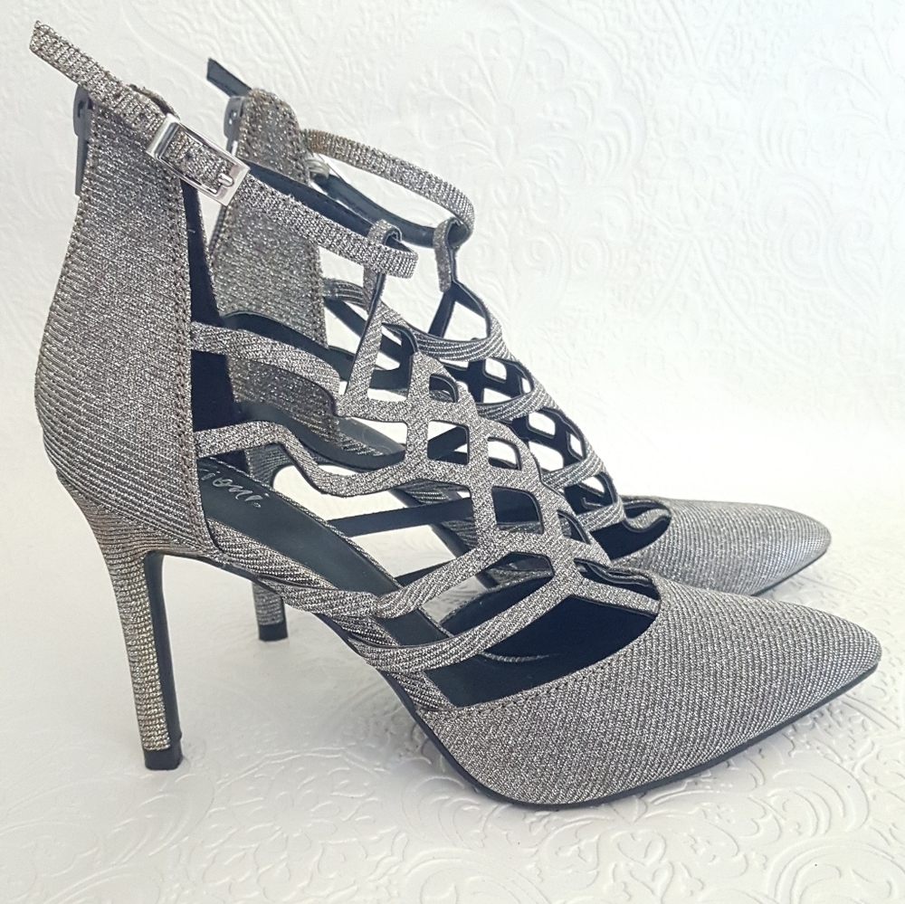 Fioni Silver Metallic Cage Heels Like New